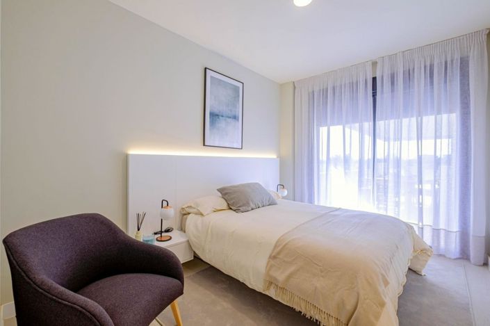 Image No.2-3 Bed Property for sale