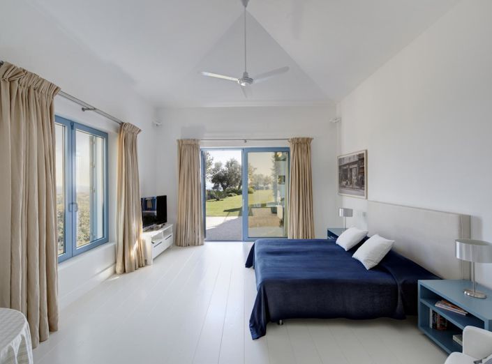 Image No.23-5 Bed Property for sale