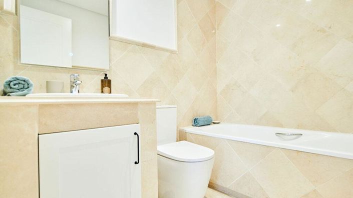 Image No.11-2 Bed Property for sale