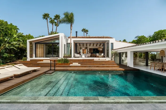 Image No.37-5 Bed Property for sale