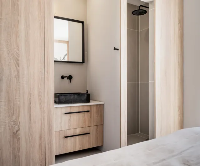 Image No.14-4 Bed Property for sale