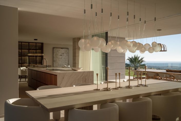 Image No.18-6 Bed Property for sale