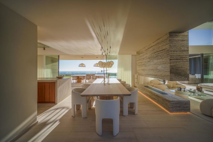 Image No.22-6 Bed Property for sale