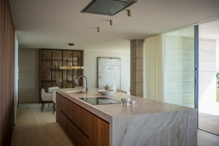 Image No.31-6 Bed Property for sale