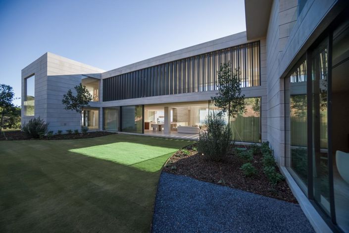 Image No.33-6 Bed Property for sale