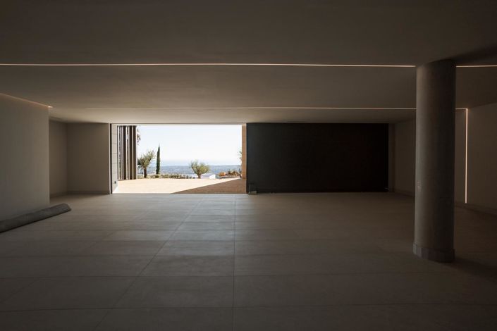 Image No.36-6 Bed Property for sale