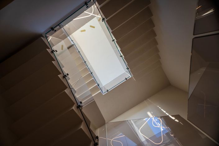 Image No.39-6 Bed Property for sale