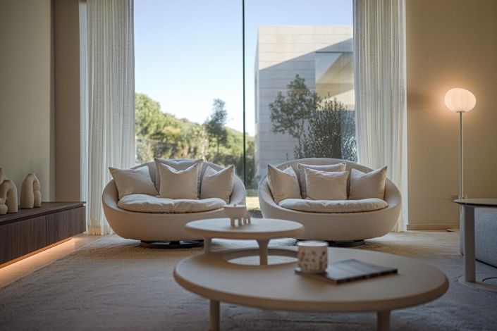 Image No.44-6 Bed Property for sale