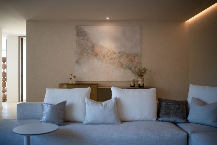 Image No.45-6 Bed Property for sale