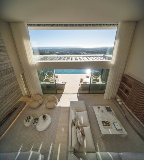 Image No.6-6 Bed Property for sale