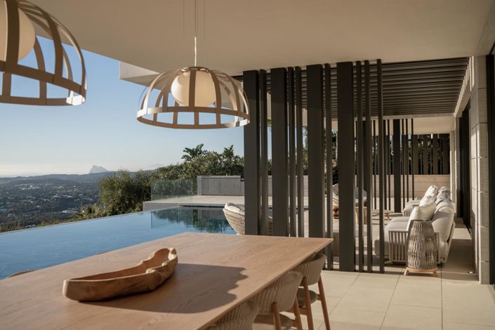 Image No.57-6 Bed Property for sale