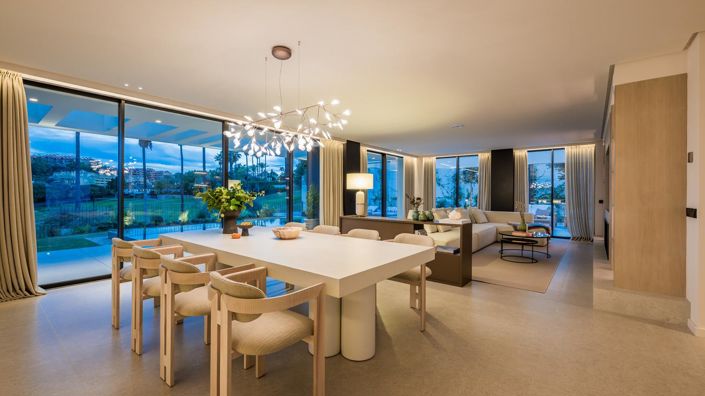 Image No.14-4 Bed Property for sale