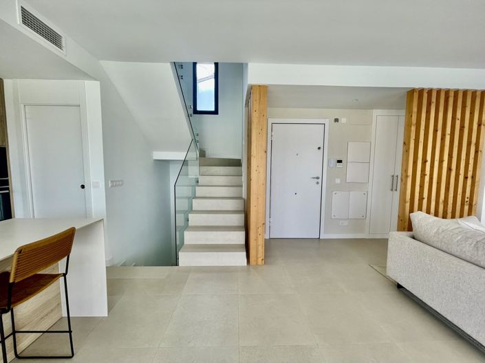 Image No.5-3 Bed Property for sale