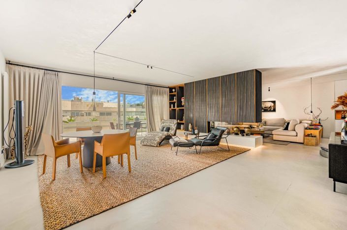 Image No.33-4 Bed Property for sale