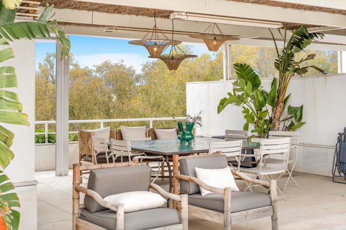 Image No.43-4 Bed Property for sale