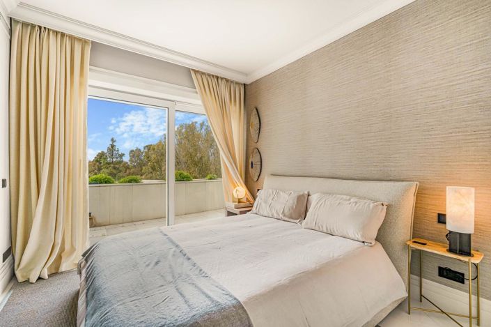 Image No.44-4 Bed Property for sale