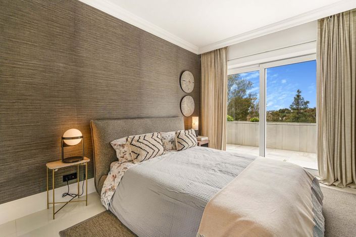 Image No.50-4 Bed Property for sale