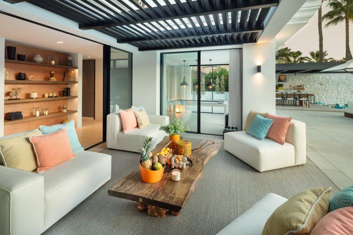 Image No.20-5 Bed Property for sale