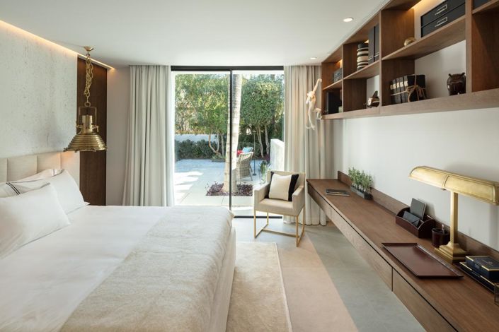 Image No.23-5 Bed Property for sale