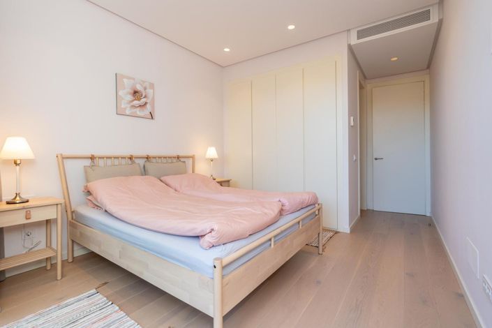 Image No.34-3 Bed Property for sale