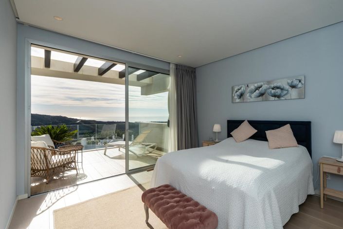 Image No.44-3 Bed Property for sale