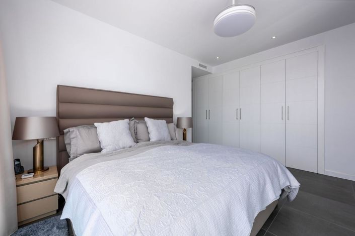 Image No.24-4 Bed Property for sale