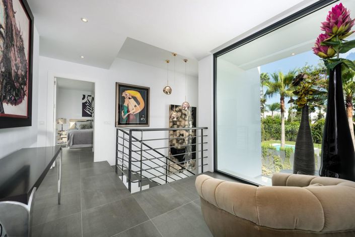 Image No.47-4 Bed Property for sale