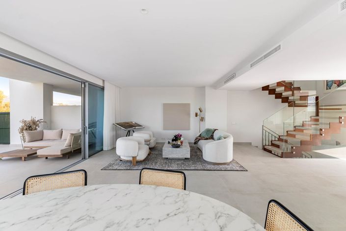 Image No.22-3 Bed Property for sale