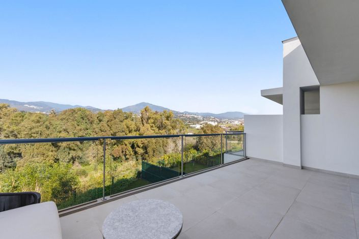 Image No.32-3 Bed Property for sale