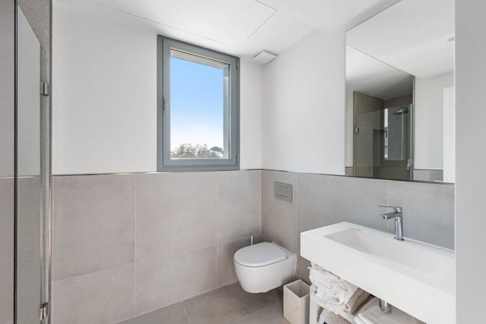 Image No.33-3 Bed Property for sale