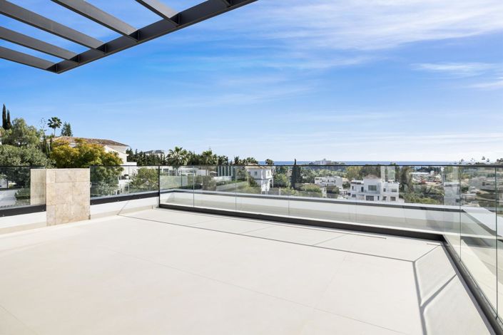 Image No.10-4 Bed Property for sale