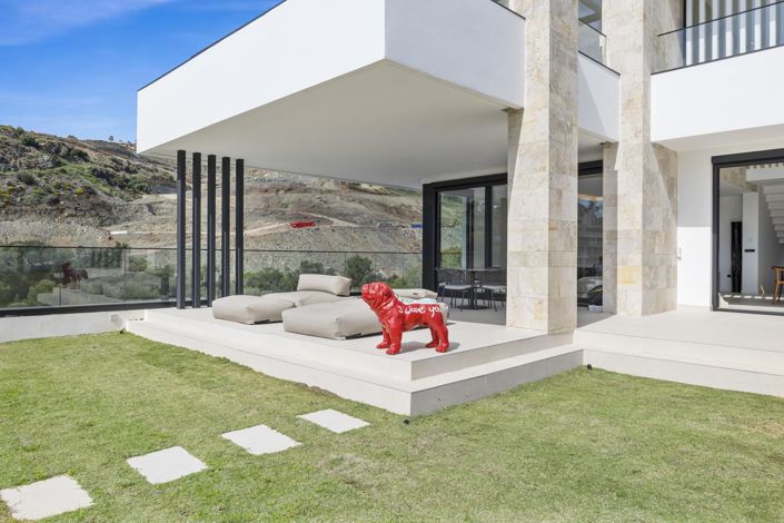 Image No.23-4 Bed Property for sale