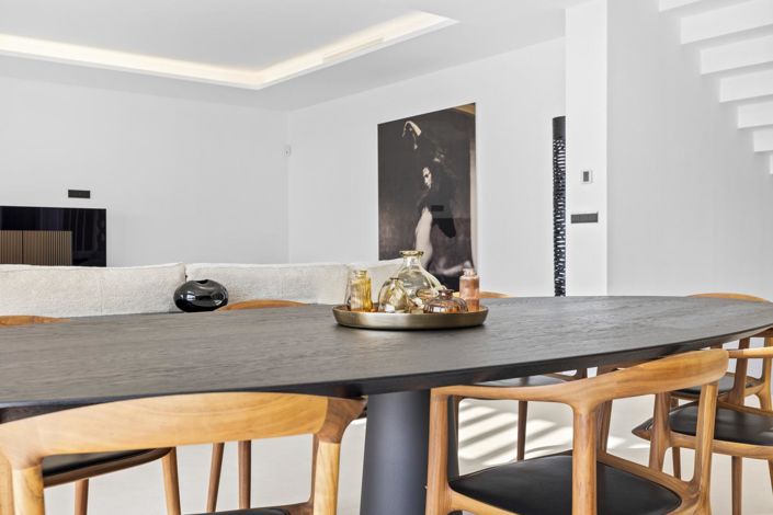 Image No.27-4 Bed Property for sale