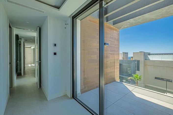 Image No.14-3 Bed Property for sale