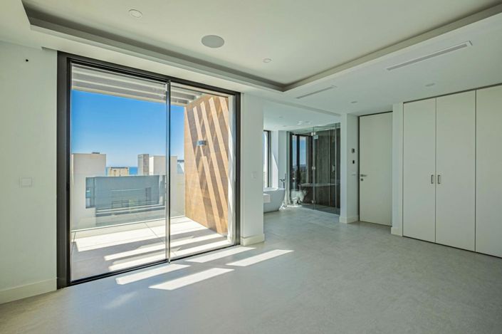 Image No.17-3 Bed Property for sale