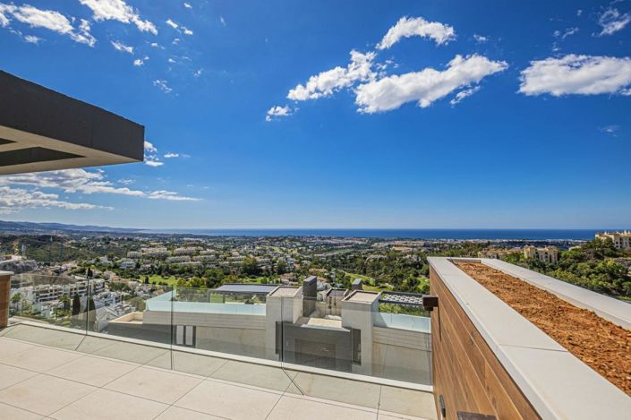 Image No.3-3 Bed Property for sale