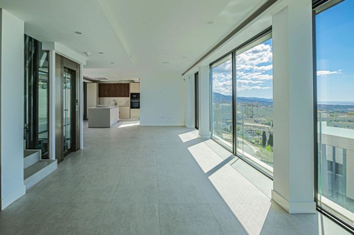 Image No.9-3 Bed Property for sale