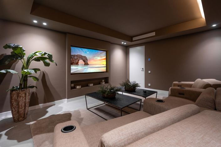 Image No.49-5 Bed Property for sale