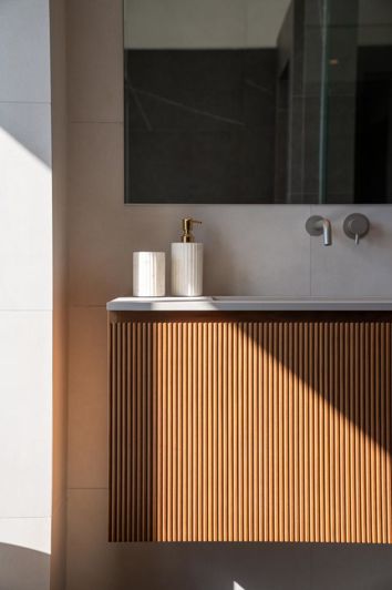 Image No.51-5 Bed Property for sale