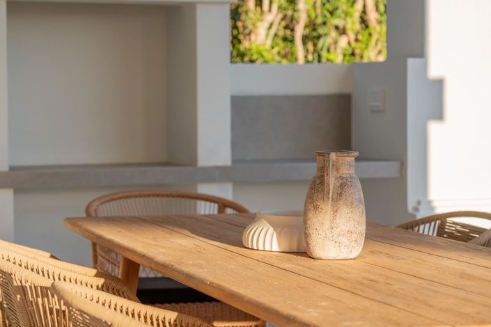 Image No.8-5 Bed Property for sale