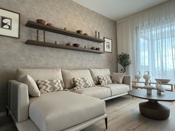 Image No.8-3 Bed Property for sale