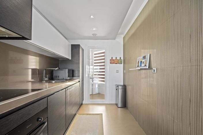 Image No.18-3 Bed Property for sale