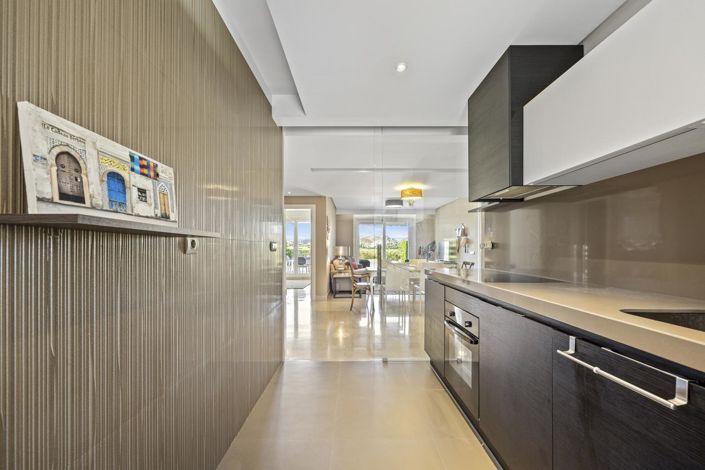 Image No.19-3 Bed Property for sale