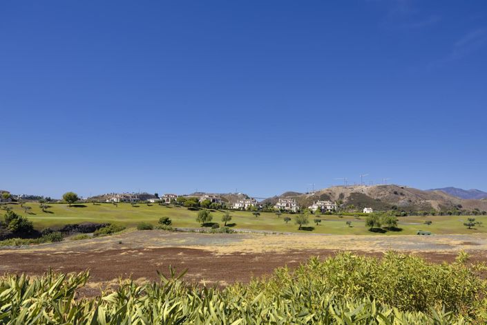 Image No.26-3 Bed Property for sale