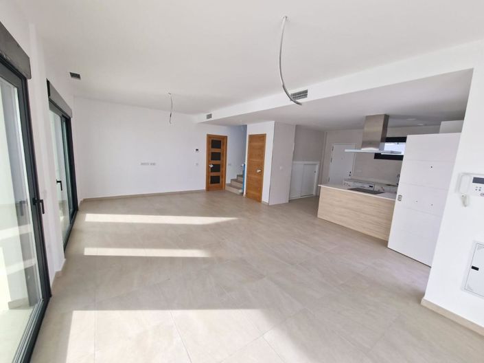 Image No.14-4 Bed Property for sale