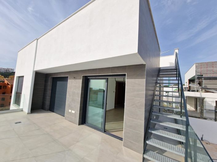 Image No.6-4 Bed Property for sale