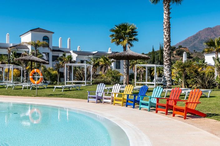 Image No.10-2 Bed Property for sale