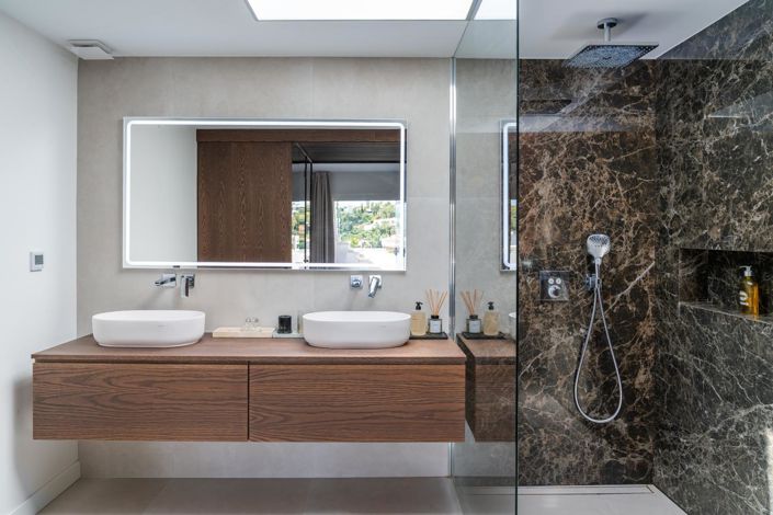 Image No.18-3 Bed Property for sale