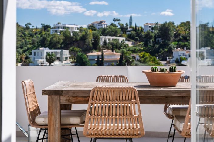 Image No.29-3 Bed Property for sale