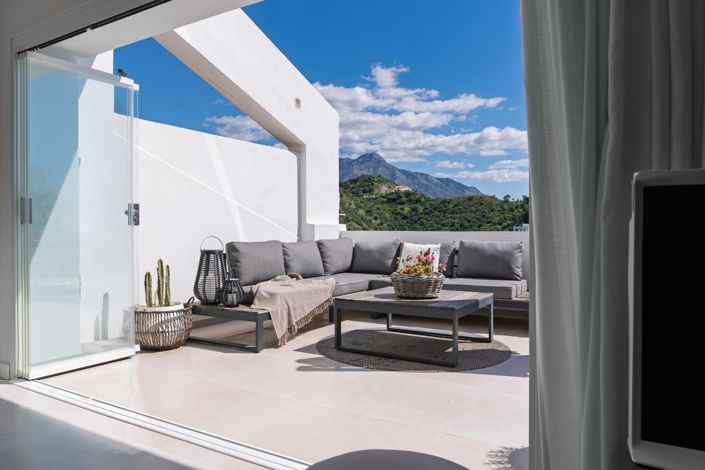 Image No.32-3 Bed Property for sale